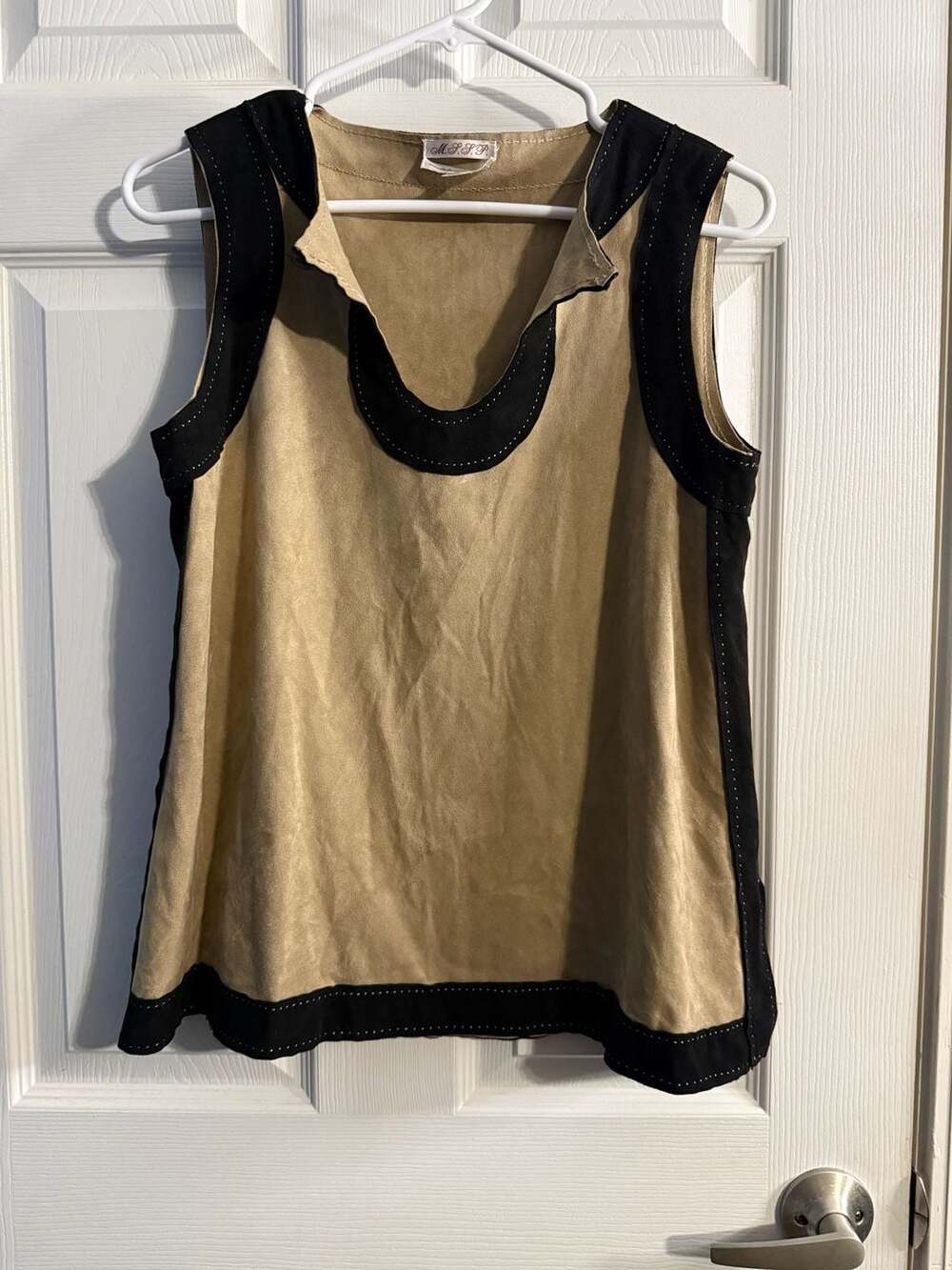 MSSP Max Studio Specialty Products Tan and Black Faux Suede Sleeveless Top Size